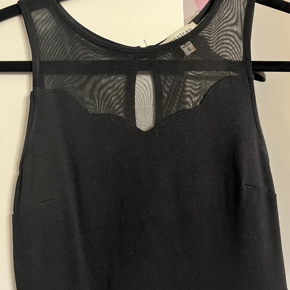 SWEETHEART RUFFLE NECKLINE MONTEAU SMALL BLACK DRESS FLOWY MESH LINING OPEN BACK - Picture 4 of 7